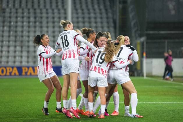 Google Pixel Womens Bundesliga SC Freiburg vs Bayer 04 Leverkusen, 10 11 2025 Goal celebration Tessa Blumenberg SC Freiburg, 7 to 1 1 Google Pixel Womens Bundesliga SC Freiburg vs Bayer 04 Leverkusen, Dreisamstadion, 10 11 2025 DFB DFL REGULATIONS PROHIBIT ANY USE OF PHOTOGRAPHS AS IMAGE SEQUENCES AND OR QUASI VIDEO Copyright: xBEAUTIFULxSPORTS Boscox