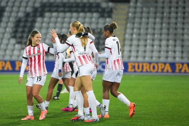 Google Pixel Womens Bundesliga SC Freiburg vs Bayer 04 Leverkusen, 10 11 2025 Goal celebration Tessa Blumenberg SC Freiburg, 7 to 1 1 Google Pixel Womens Bundesliga SC Freiburg vs Bayer 04 Leverkusen, Dreisamstadion, 10 11 2025 DFB DFL REGULATIONS PROHIBIT ANY USE OF PHOTOGRAPHS AS IMAGE SEQUENCES AND OR QUASI VIDEO Copyright: xBEAUTIFULxSPORTS Boscox