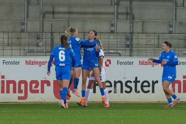Vanessa Fudalla Bayer 04 Leverkusen, 21 goal celebration, emotions, jubilation, goal success, conclusion, goal , Germany, Football, GooglePixel Womens Bundesliga, 10 Matchday, 2025 2026, SC Freiburg vs Bayer 04 Leverkusen, 10 11 2025, Dreisamstadion, Freiburg, Germany DFB REGULATIONS PROHIBIT ANY USE OF PHOTOGRAPHS AS IMAGE SEQUENCES AND OR QUASI VIDEO Freiburg Dreisamstadion Baden Wuerttemberg Germany Copyright: xArnexAmbergx
