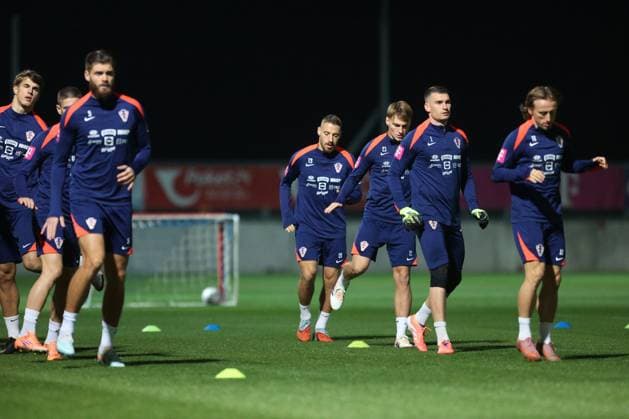 Croatia training session: FIFA World Cup, WM, Weltmeisterschaft, Fussball 2026 Qualifiers Duje Caleta Car, Nikola Vlasic, Toni Fruk, Dominik Livakovic and Luka Modric of Croatia during the training session at HNK Rijeka Stadium in Rijeka, Croatia, on November 10, 2025.  NelxPavletic PIXSELL