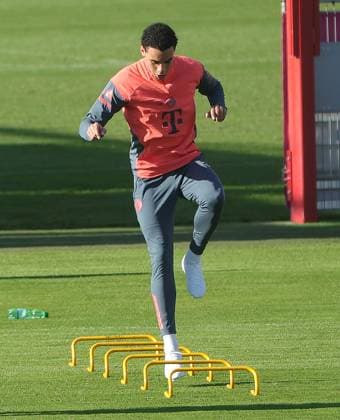 10 11 2025, FC Bayern Training, Training ground Saebenerstrasse Munich, Soccer , Sport, in the picture Jamal Musiala FC Bayern Muenchen