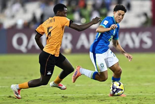 Zambia v Brazil: Group H- FIFA U-17 World Cup Qatar 2025 Zelucas of Brazil and Jonathan Kalimina of Zambia in action during the FIFA U-17 World Cup Qatar 2025 Group H match between Zambia and Brazil in Doha, Qatar, on November 10, 2025. DOHA Qatar Copyright: xNOUSHADxTHEKKAYILx