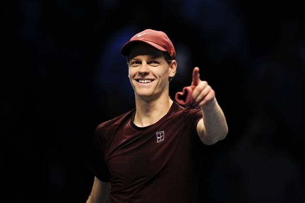 Italy s Jannik Sinner celebrates after winning the singles tennis match of the ATP, Tennis Herren World Tour Finals against Canada s Felix Auger Aliassime at the Inalpi Arena in Turin, Italy - Sunday, Nov. 10, 2025. - .  Copyright: xMarcoxAlpozzi LaPressex