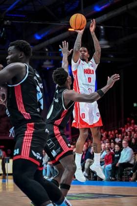 Barmer 2 Basketball Bundesliga ProA Rheinstars Köln vs SBB Baskets Wolmirstedt, 10 11 2025 Cedric Cezell Russell Jr RheinStarsKöln 0 , Barmer 2 Basketball Bundesliga ProA Rheinstars Köln vs SBB Baskets Wolmirstedt on 10 11 2025 at Motorworld Köln in Cologne North Rhine-Westphalia Copyright: xBEAUTIFULxSPORTS Mueller-Laschetx