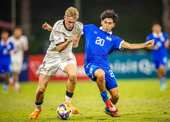 Fussball FIFA U17, U 17 U 17 Weltmeisterschaft Katar 2025 - El Salvador vs Deutschland - Gruppe G Spiel 61: Lasse Eickel (Deutschland, 19) *** Soccer FIFA U17, U 17 World Cup Qatar 2025 El Salvador vs Germany Group G Match 61 Lasse Eickel Germany, 19 Copyright: xRedhaxHosnixSegganix