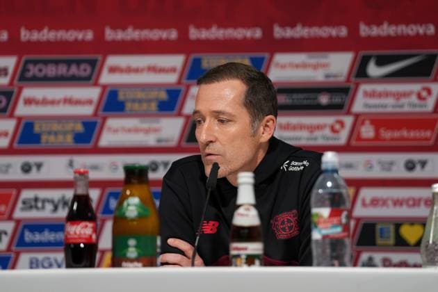 Roberto Pätzold Roberto Paetzold Bayer 04 Leverkusen, Head Coach at the PK , Germany, Soccer, GooglePixel Womens Bundesliga, 10 Matchday, 2025 2026, SC Freiburg vs Bayer 04 Leverkusen, 10 11 2025, Dreisamstadion, Freiburg, Germany DFB REGULATIONS PROHIBIT ANY USE OF PHOTOGRAPHS AS IMAGE SEQUENCES AND OR QUASI VIDEO Freiburg Dreisamstadion Baden Wuerttemberg Germany Copyright: xArnexAmbergx