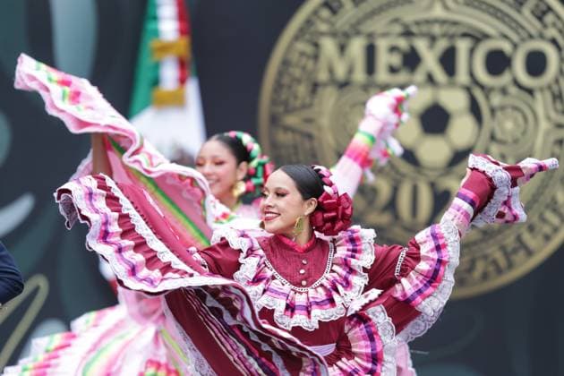 (251111) -- MEXICO CITY, Nov. 11, 2025 -- Dancers perform during the presentation of the FIFA World Cup, WM, Weltmeisterschaft, Fussball 2026 organization plan in Mexico City, capital of Mexico, on Nov. 10, 2025. ) (SP)MEXICO-MEXICO CITY-FOOTBALL-FIFA WORLD CUP 2026-PRESENTATION FranciscoxCanedo 