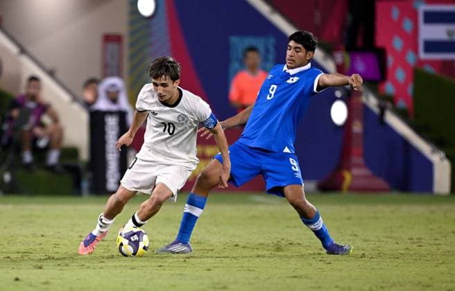 Football, Junior U 17 World Cup 2025 in Doha Qatar Preliminary round 10 11 2025 Group G El Salvador Germany Eba Bekir Is left, Germany vs Luis Tobar right, El Salvador