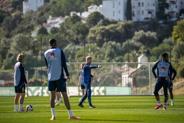 251111 Head coach Graham Potter of the Swedish national football team during a training session on November 11, 2025 in Marbella Photo Joel Marklund BILDBYRAN kod JM JM0746 bbeng fotboll football soccer fotball vm kval fifa world cup qualifier träning practice training sverige sweden sverige a  Copyright: JOELxMARKLUND BB251111JM008