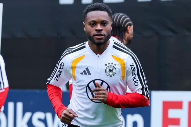 Ridle Baku (Germany) schaut, , Training der deutschen Fussball Nationalmannschaft, Volkswagen Arena am 11. November 2025 in Wolfsburg, Deutschland. (Foto von Marco Steinbrenner DeFodi Images) Ridle Baku (Germany) looks on, , Training der deutschen Fussball Nationalmannschaft, Volkswagen Arena, November 11, 2025 in Wolfsburg, Germany. (Photo by Marco Steinbrenner DeFodi Images) DFL regulations prohibit any use of photographs as image sequences and or quasi-video. Ridle Baku Germany looks on, , Training der deutschen Fussball Nationalmannschaft, Volkswagen Arena am 11 November 2025 in Wolfsburg, Germany Photo by Marco Steinbrenner DeFodi Images Ridle Baku Germany looks on, , Training der deutschen Fussball Nationalmannschaft, Volkswagen Arena, November 11, 2025 in Wolfsburg, Germany Photo by Marco Steinbrenner DeFodi Images DFL regulations prohibit any use of photographs as image sequences and or quasi video