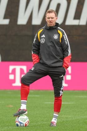 11 11 2025, xgox, Football German National Team Training emspor, v l Julian Nagelsmann Germany, Coach DFL DFB REGULATIONS PROHIBIT ANY USE OF PHOTOGRAPHS as IMAGE SEQUENCES and or QUASI VIDEO Wolfsburg
