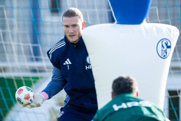 11 11 2025, Football, Season 2025 2026, 2 Bundesliga, Training FC Schalke 04, Loris Karius FC Schalke 04 , Gelsenkirchen Training ground FC Schalke 04 NRW Germany xRHR PHOTO DEx Copyright: EWERT RHR-FOTOx RHR-FOTO DE