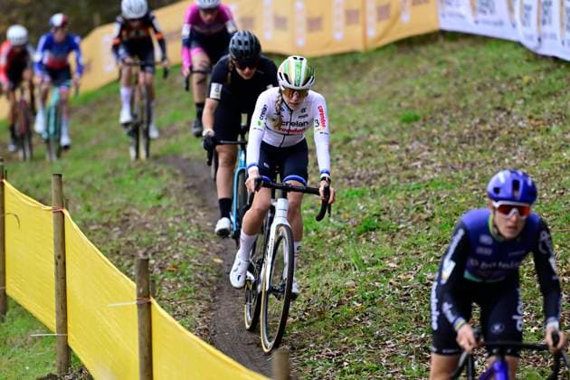 Telenet Superprestige 2025-2026 Niel NIEL, BELGIUM - NOVEMBER 11 : Van Der Heijden Inge (NED) of Crelan - Corendon during the 3rd leg of the Jaarmarktcross Telenet Superprestige 2025-2026 a cyclocross race for Women Elite on November 11, 2025 in Niel, Belgium, 11 11 2025 ( Niel Belgium  Copyright: xNicoxVereeckenx