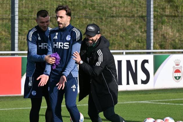 Coach Miron Muslic FC Schalke 04 , Kenan Karaman FC Schalke 04 , Hasan Kurucay FC Schalke 04 , Hasan Kurucay, v re 11 11 2025, Football 2 Bundesliga, Season 2025 2026, Training FC Schalke 04 Gelsenkirchen North Rhine-Westphalia Germany Team2