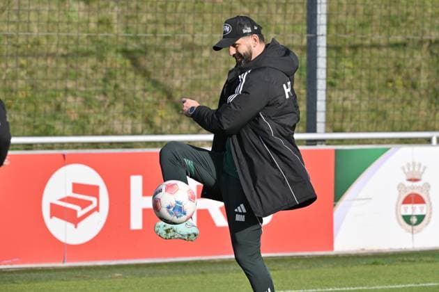 Coach Miron Muslic FC Schalke 04 11 11 2025, Football 2 Bundesliga, Season 2025 2026, Training FC Schalke 04 Gelsenkirchen North Rhine-Westphalia Germany Team2