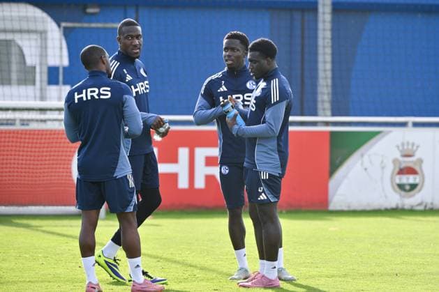 Christopher Antwi Adjei Schalke 04 , Bryan Lasme FC Schalke 04 , Christian Gomis FC Schalke 04 , Zaid Tchibara Schalke 04 , v li 11 11 2025, Football 2 Bundesliga, Season 2025 2026, Training FC Schalke 04 Gelsenkirchen Nordrhein Westfalen Germany Team2