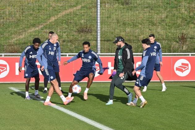 Training session with coach Miron Muslic FC Schalke 04 , 3 v re 11 11 2025, Soccer 2 Bundesliga, Season 2025 2026, Training FC Schalke 04 Gelsenkirchen North Rhine-Westphalia Germany Team2