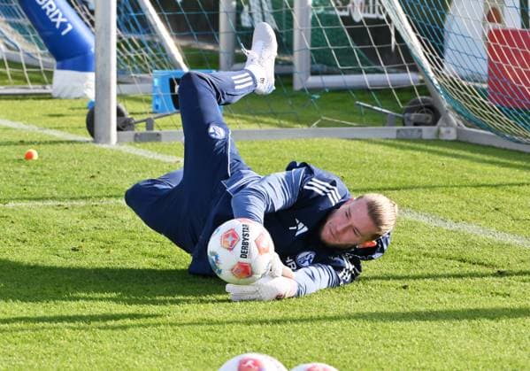 Goalkeeper Loris Karius Schalke 04 11 11 2025, Football 2 Bundesliga, Season 2025 2026, Training FC Schalke 04 Gelsenkirchen North Rhine-Westphalia Germany Team2