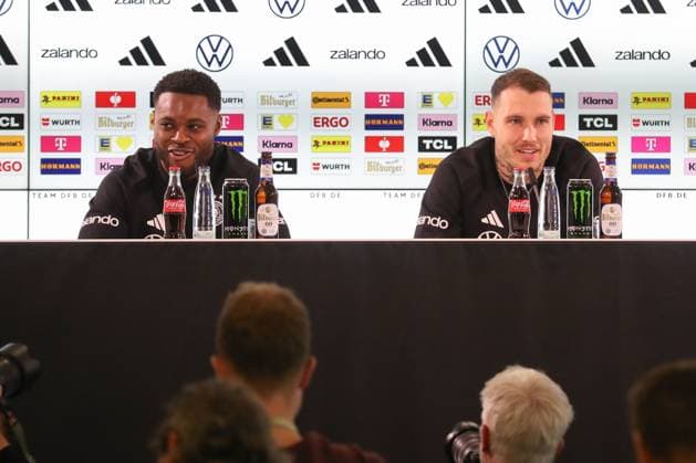 11 11 2025, xtgx, Football German National Team Press Conference emspor, v l Ridle Baku Germany, David Raum Germany, DFL DFB REGULATIONS PROHIBIT ANY USE OF PHOTOGRAPHS as IMAGE SEQUENCES and or QUASI VIDEO Wolfsburg