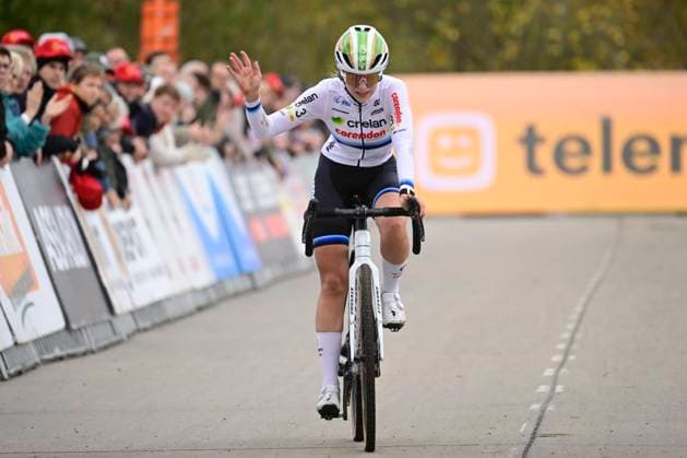 Telenet Superprestige 2025-2026 Niel NIEL, BELGIUM - NOVEMBER 11 : second place for Van Der Heijden Inge (NED) of Crelan - Corendon during the 3rd leg of the Jaarmarktcross Telenet Superprestige 2025-2026 a cyclocross race for Women Elite on November 11, 2025 in Niel, Belgium, 11 11 2025 ( Niel Belgium  Copyright: xNicoxVereeckenx