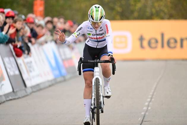 Telenet Superprestige 2025-2026 Niel NIEL, BELGIUM - NOVEMBER 11 : second place for Van Der Heijden Inge (NED) of Crelan - Corendon during the 3rd leg of the Jaarmarktcross Telenet Superprestige 2025-2026 a cyclocross race for Women Elite on November 11, 2025 in Niel, Belgium, 11 11 2025 ( Niel Belgium  Copyright: xNicoxVereeckenx