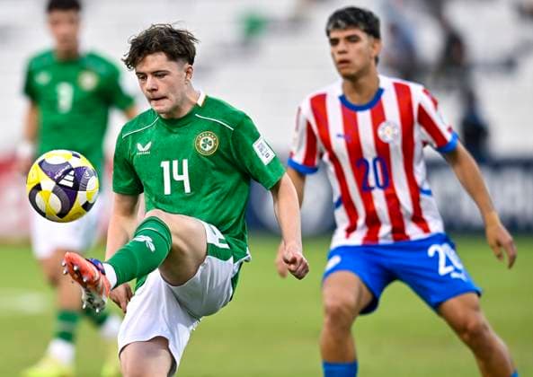 Republic of Ireland v Paraguay: Group J - FIFA U-17 World Cup Qatar 2025 Gavin Mcateer of Republic of Ireland and Pedro Villalba of Paraguay in action during the FIFA U-17 World Cup Qatar 2025 Group J match between Republic of Ireland v Paraguay in Doha, Qatar, on November 11, 2025. DOHA Qatar Copyright: xNOUSHADxTHEKKAYILx