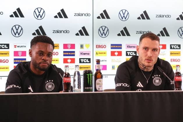 11 11 2025, xtgx, Football German National Team Press Conference emspor, v l Ridle Baku Germany, , David Raum Germany, DFL DFB REGULATIONS PROHIBIT ANY USE OF PHOTOGRAPHS as IMAGE SEQUENCES and or QUASI VIDEO Wolfsburg