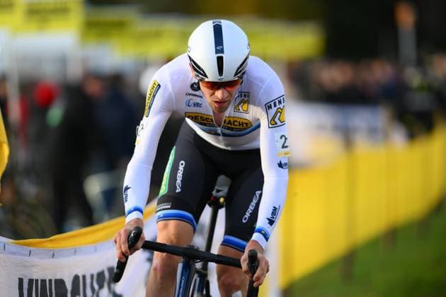 Belgian Toon Aerts rides on a bike during the men s elite race at the Jaarmarktcross cyclocross cycling event in Niel, race 3 8 of the Superprestige competition, on Tuesday 11 November 2025. DAVIDxPINTENS  x140898449x