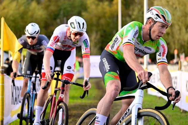 Telenet Superprestige 2025-2026 Niel NIEL, BELGIUM - NOVEMBER 11 : Sweeck Laurens (BEL) of Crelan - Corendon, Vanthourenhout Michael (BEL) of Pauwels Sauzen - Altez Industriebouw, Vandeputte Niels (BEL) of Alpecin-Deceuninck during the 3rd leg of the Jaarmarktcross Telenet Superprestige 2025-2026 a cyclocross race for Men Elite on November 11, 2025 in Niel, Belgium, 11 11 2025 ( Niel Belgium  Copyright: xNicoxVereeckenx