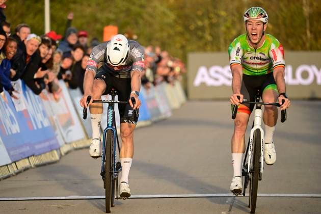 Telenet Superprestige 2025-2026 Niel NIEL, BELGIUM - NOVEMBER 11 : Sweeck Laurens (BEL) of Crelan - Corendon wins, second place for Vandeputte Niels (BEL) of Alpecin-Deceuninck during the 3rd leg of the Jaarmarktcross Telenet Superprestige 2025-2026 a cyclocross race for Men Elite on November 11, 2025 in Niel, Belgium, 11 11 2025 ( Niel Belgium  Copyright: xNicoxVereeckenx