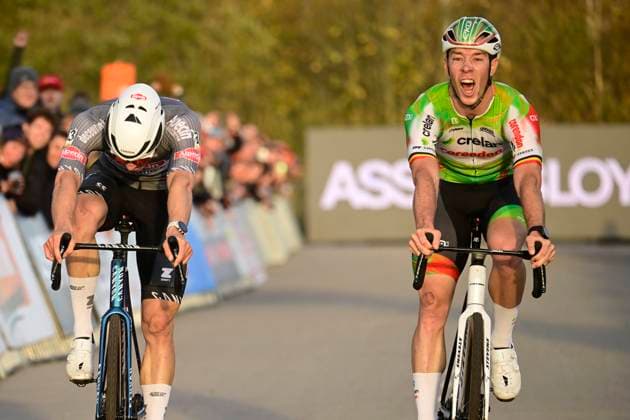 Telenet Superprestige 2025-2026 Niel NIEL, BELGIUM - NOVEMBER 11 : Sweeck Laurens (BEL) of Crelan - Corendon wins, second place for Vandeputte Niels (BEL) of Alpecin-Deceuninck during the 3rd leg of the Jaarmarktcross Telenet Superprestige 2025-2026 a cyclocross race for Men Elite on November 11, 2025 in Niel, Belgium, 11 11 2025 ( Niel Belgium  Copyright: xNicoxVereeckenx