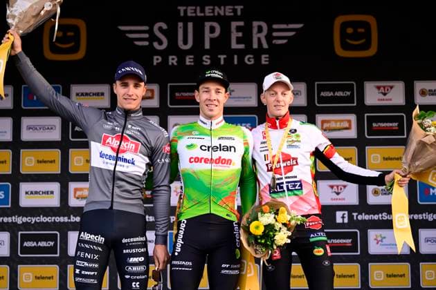Telenet Superprestige 2025-2026 Niel NIEL, BELGIUM - NOVEMBER 11 : Vandeputte Niels (BEL) of Alpecin-Deceuninck, Sweeck Laurens (BEL) of Crelan - Corendon and Vanthourenhout Michael (BEL) of Pauwels Sauzen - Altez Industriebouw pictured during the podium ceremony of the 3rd leg of the Jaarmarktcross Telenet Superprestige 2025-2026 a cyclocross race for Men Elite on November 11, 2025 in Niel, Belgium, 11 11 2025 ( Niel Belgium  Copyright: xNicoxVereeckenx
