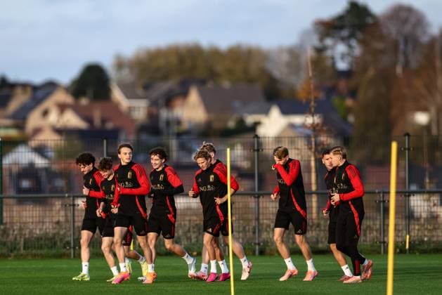 Belgium s players pictured during a training session of the Belgian national soccer team Red Devils U21, U 21 ahead of their EURO Qualifying, EM, Europameisterschaft match against Austria, at the Royal Belgian Football Association s training center, in Tubize, Tuesday 11 November 2025. BRUNOxFAHY  x140912083x