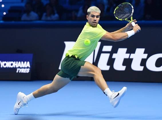 November 11, 2025, Turin, Italy: CARLOS ALCARAZ of Spain in action during the men s singles Round Robin match against T. Fritz of the USA at the ATP, Tennis Herren Finals in Turin, Italy. Alcaraz won 6:7, 7:5, 6:3. Tennis 2025: ATP Finals: ALCARAZ 6:7 7:5 6:3 FRITZ  - ZUMAa110 20251111_zaf_a110_005 Copyright: xAlessandroxDixMarcox
