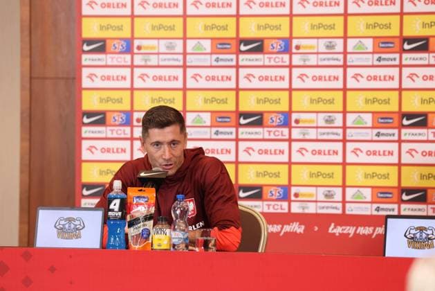POLAND AND CZECH REPUBLIC OUT !!! Warszawa 11.11.2025 Konferencja prasowa reprezentacji Polski Polish football national team, Nationalteam press conference, PK, Pressekonferenz Robert Lewandowski Fot. Marcin Solarz FotoPyk NEWSPIX.PL --- newspix.pl 