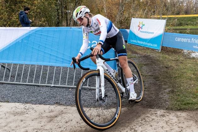 Dutch Inge van der Heijden pictured in action during the women s elite race at the Jaarmarktcross cyclocross cycling event in Niel, race 3 8 of the Superprestige competition, on Tuesday 11 November 2025. ZENOxDRUYTS  x140919649x