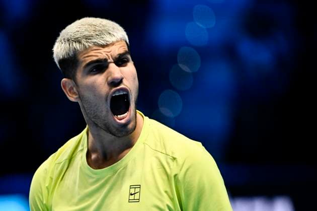 November 11, 2025: Carlos Alcaraz of Spain plays a backhand against Taylor Fritz of the United States during their Men s Single s Nitto ATP, Tennis Herren match during day three of the Nitto ATP Finals at Inalpi Arena on November 11, 2025 in Turin, Italy. - ZUMAg210 20251111_abp_g210_062 Copyright: xStefanoxGuidix