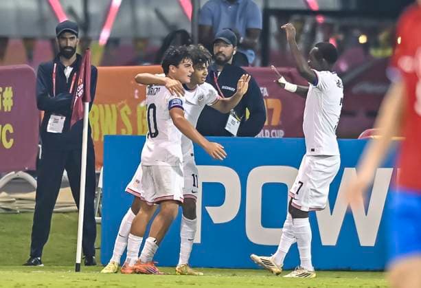 Czechia v USA : Group I - FIFA U-17 World Cup Qatar 2025 Mathis Albert of the United States celebrates after scoring a goal during the FIFA U-17 World Cup Qatar 2025 Group I match between Czechia v USA in Doha, Qatar, on November 11, 2025. DOHA Qatar Copyright: xNOUSHADxTHEKKAYILx
