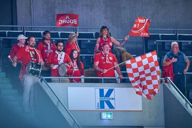 Fan group of Cosea JL Bourg en Bresse GER, ratiopharm ulm vs Cosea JL Bourg en Bresse, Basketball, Matchday 7, BKT EuroCup, Season 2025 2026, 11 11 2025 GER, ratiopharm ulm vs Cosea JL Bourg en Bresse, Basketball, Matchday 7, BKT EuroCup, Season 2025 2026, 11 11 2025 Neu Ulm Copyright: xEibner-Pressefoto GeraldxOelze-dexStoppanyx EP_ODS