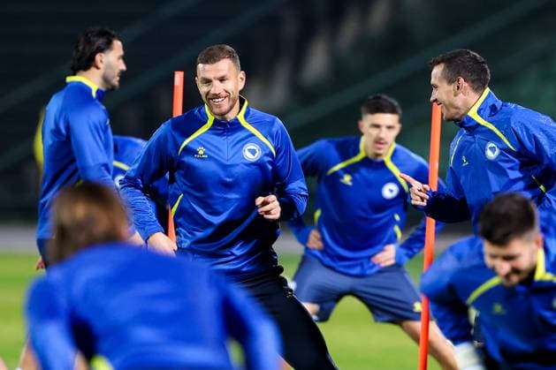 Bosnia and Herzegovina training session: FIFA World Cup, WM, Weltmeisterschaft, Fussball 2026 Qualifiers Edin Dzeko of Bosnia and Herzegovina during the training session at Kosevo Stadium in Sarajevo, Bosnia and Herzegovina, on November 11, 2025.  ArminxDurgut PIXSELL