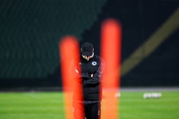 Bosnia and Herzegovina training session: FIFA World Cup, WM, Weltmeisterschaft, Fussball 2026 Qualifiers Head Coach of Bosnia and Herzegovina Sergej Barbarez during the training session at Kosevo Stadium in Sarajevo, Bosnia and Herzegovina, on November 11, 2025.  ArminxDurgut PIXSELL