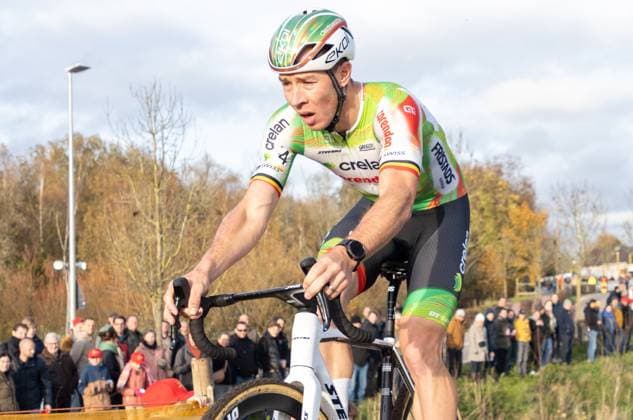 Belgian Laurens Sweeck pictured in action during the men s elite race at the Jaarmarktcross cyclocross cycling event in Niel, race 3 8 of the Superprestige competition, on Tuesday 11 November 2025. ZENOxDRUYTS  x140930367x