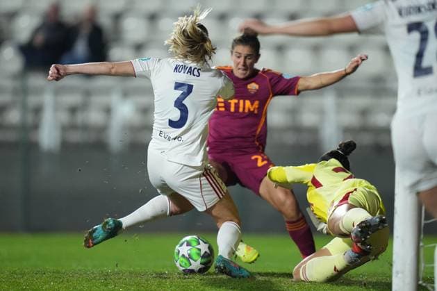 Valerenga s Michaela Kovacs AS Roma s goalkeeper Rachele Baldi during the Uefa Women™s Champions League soccer match between Roma and Valerenga Football at the Rome s Tre Fontane stadium, Italy - Tuesday November 11, 2025 - Soccer ( Photo by Alfredo Falcone LaPresse )  Copyright: xAlfredoxFalcone LaPressex