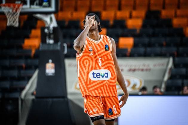 Mohamed Diakite (ratiopharm ulm) gestikuliert, gestik waehrend des EuroCup spiels zwischen ratiopharm ulm v Cosea JL Bourg-en-Bresse in der ratiopharm Arena am 11. November 2025 in Neu-Ulm, Deutschland. (Foto von Harry Langer DeFodi Images) +++ Mohamed Diakite (ratiopharm ulm) gestures during the EuroCup match between ratiopharm ulm v Cosea JL Bourg-en-Bresse at ratiopharm Arena on November 11, 2025 in Neu-Ulm, Germany. (Photo by Harry Langer DeFodi Images) (Photo by Harry Langer DeFodi Images) Mohamed Diakite ratiopharm ulm gestures during the EuroCup match between ratiopharm ulm v Cosea JL Bourg en Bresse at the ratiopharm Arena on November 11, 2025 in Neu Ulm, Germany, Germany Photo by Harry Langer DeFodi Images Mohamed Diakite ratiopharm ulm gestures during the EuroCup match between ratiopharm ulm v Cosea JL Bourg en Bresse at ratiopharm Arena on November 11, 2025 in Neu Ulm, Germany Photo by Harry Langer DeFodi Images Photo by Harry Langer DeFodi Images