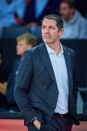 Portrait, Portraet, Freisteller von Tyron McCoy ratiopharm ulm, Assistant Coach GER, ratiopharm ulm vs Cosea JL Bourg en Bresse, Basketball, Matchday 7, BKT EuroCup, Season 2025 2026, 11 11 2025 GER, ratiopharm ulm vs Cosea JL Bourg en Bresse, Basketball, Matchday 7, BKT EuroCup, Season 2025 2026, 11 11 2025 Neu Ulm Copyright: xEibner-Pressefoto GeraldxOelze-dexStoppanyx EP_ODS