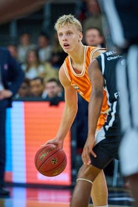 Teo Milicic ratiopharm ulm, 44 at build-up GER, ratiopharm ulm vs Cosea JL Bourg en Bresse, Basketball, Matchday 7, BKT EuroCup, Season 2025 2026, 11 11 2025 GER, ratiopharm ulm vs Cosea JL Bourg en Bresse, Basketball, Matchday 7, BKT EuroCup, Season 2025 2026, 11 11 2025 Neu Ulm Copyright: xEibner-Pressefoto GeraldxOelze-dexStoppanyx EP_ODS