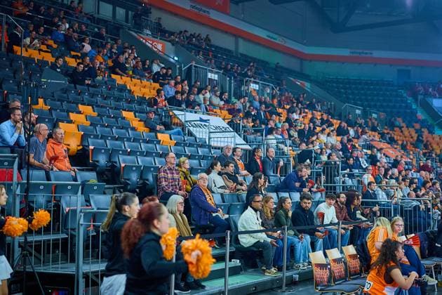 Empty seats in the ratiopharm arena GER, ratiopharm ulm vs Cosea JL Bourg en Bresse, Basketball, Matchday 7, BKT EuroCup, Season 2025 2026, 11 11 2025 GER, ratiopharm ulm vs Cosea JL Bourg en Bresse, Basketball, Matchday 7, BKT EuroCup, Season 2025 2026, 11 11 2025 Neu Ulm Copyright: xEibner-Pressefoto GeraldxOelze-dexStoppanyx EP_ODS