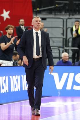 Saras Jasikevicius Fenerbahce Beko Istanbul, Head Coach , GER, Fenerbahce Beko Istanbul vs Maccabi Rapyd Tel Aviv, Basketball, Euroleague, Matchday 10, Season 2025 2026, 11 11 2025, GER, Fenerbahce Beko Istanbul vs Maccabi Rapyd Tel Aviv, Basketball, Euroleague, Matchday 10, Season 2025 2026, 11 11 2025 Muenchen Copyright: xEibner-Pressefoto JennixMaulx EP_JML