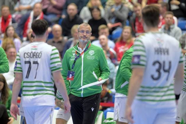 Istvan Pasztor Headcoach, Trainer FTC Green Collect , Kristof Csoergo FTC Green Collect 77 , Miklos Karai FTC Green Collect 34 , GER, MT Melsungen Ferencvarosi Torna Club Green Collect Budapest HUN l, Handball, EHF European League Maenner, Group Matches, Saison 2025 2026, 11 11 2025, GER, MT Melsungen FTC Green Collect, Handball, EHF Maenner, Group Matches, Saison 2025 2026, 11 11 2025 Kassel Copyright: xEibner-Pressefotox xRolandxSippex EP_RSL