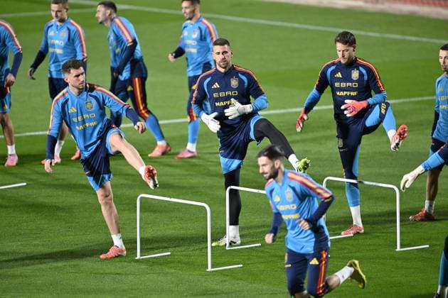 Spain National Football Team training session MADRID, SPAIN - NOVEMBER 11: Spain National Football Team player Unai Simon (C) attends the training session ahead of 2026 FIFA World Cup, WM, Weltmeisterschaft, Fussball European Qualifiers Group E football match against Georgia at the Spanish Football Federation s facilities at Las Rozas Soccer City of Madrid, Spain on November 11, 2025. Burak Akbulut Anadolu Madrid Spain. Editorial use only. Please get in touch for any other usage.  Copyright: x2025xAnadoluxBurakxAkbulutx